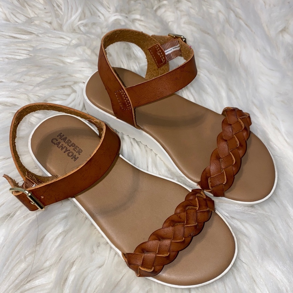 Girl’s Sandals